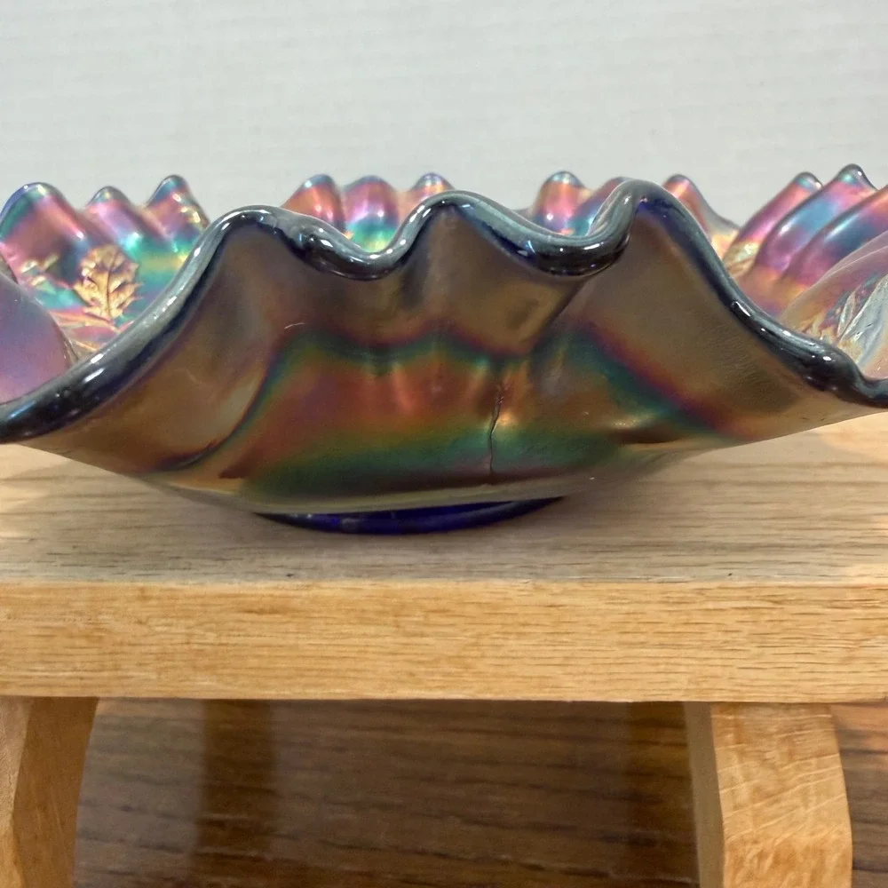 Fenton Holly Carnival Glass Bowl 8.5
